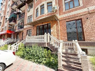 C quarter / 184m2 Non-residential premises for sale