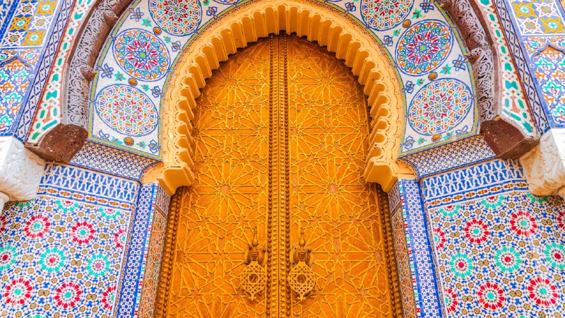 Gates of a hidden kingdomDecorated gate of the Royal Palace of Fez, Morocco (© cgst26/Shutterstock)
