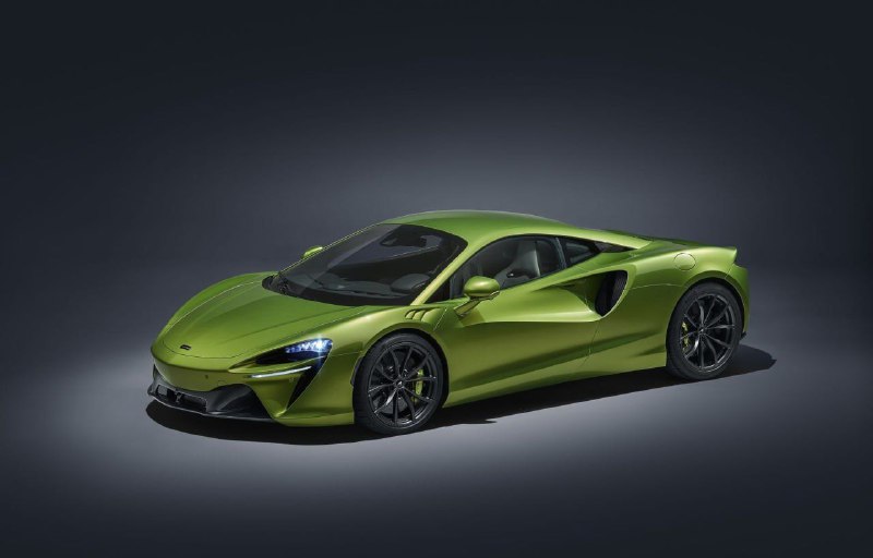 McLaren Artura 4