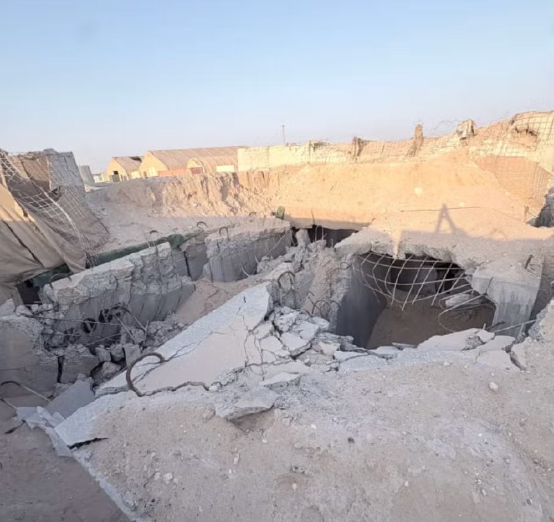 ️🇺🇸🇮🇷🇰🇼 Mids News: Newly received images appear to show the aftermath of an Iranian attack on a US military base in Kuwait. Some buildings appear flattened, with debris scattered across the site.