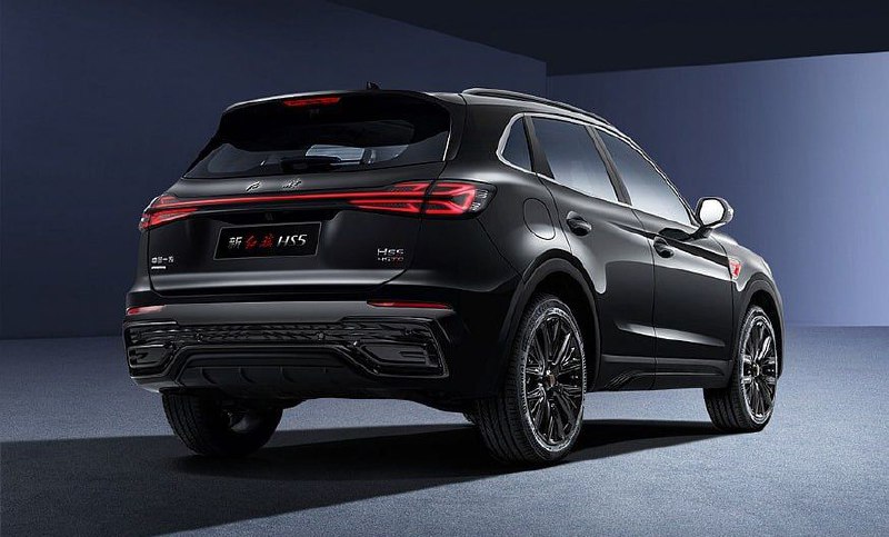 Hongqi HS5 получил «черную» версию и пересмотренные комплектации 2