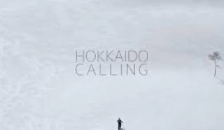 运动_哲学探索滑雪短片，「无人之地」有何不同为了寻找神秘的东西，Sam Smoothy Jeremie Heitz 和 Dane Tudor 开始探索北海道，一个年降雪量超过 15 米的岛屿。在寻找神秘东西时，他们发现了别的东西。Sherpas Cinema 使用最先进的电影制作技术，创造性的动画和图形设计，亲密的角色发展和详细的音频设计。他们是电影制作商中的佼佼者，屡次获奖。From Sherpas Cinemavia 开眼Invalid media: video