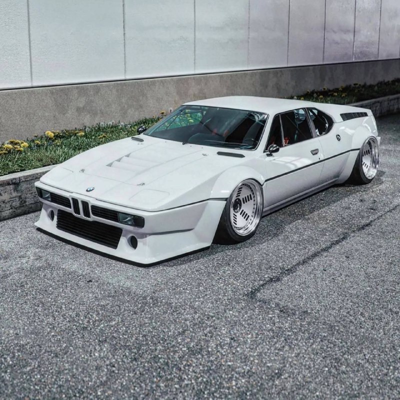 BMW M1🤍