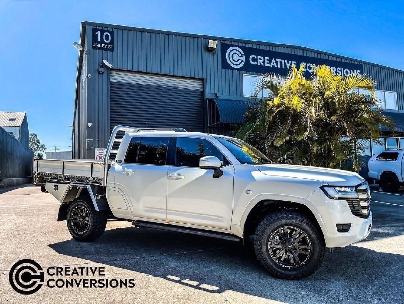 Пикап Toyota LandCruiser 300 by Creative Conversions