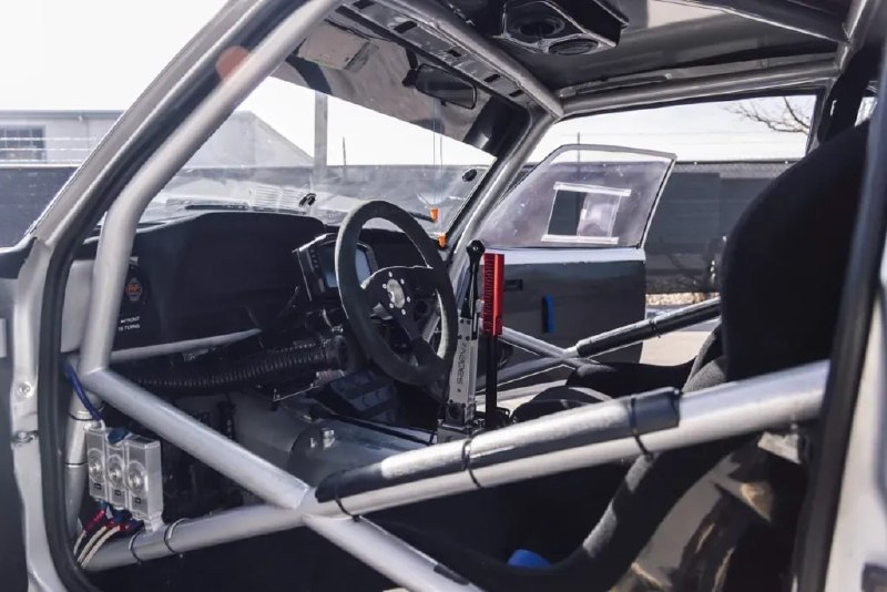 На продажу выставили личный Ford Escort Кена Блока — тот самый, подготовленный для джимханы. 6