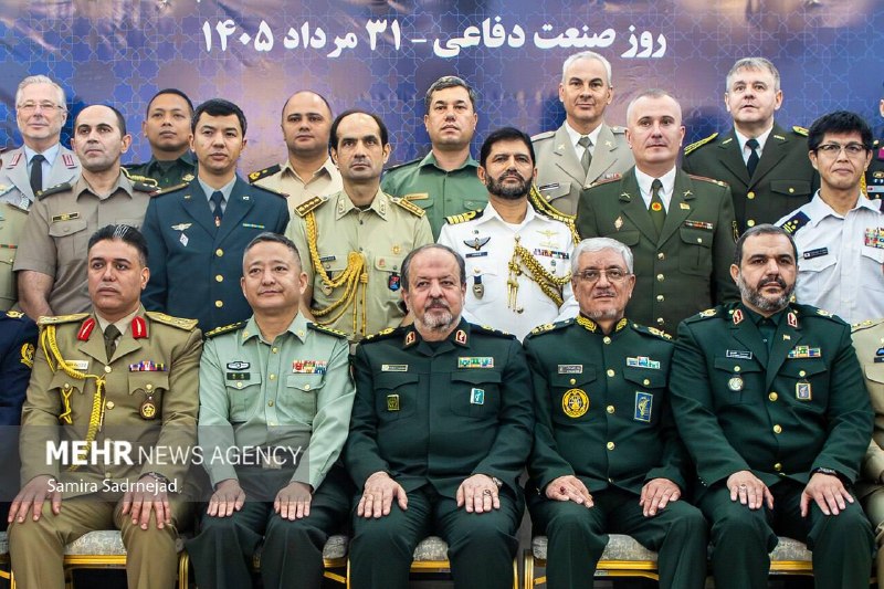 رصد: #عکس_خبری | دیدار وابستگان نظامی خارجی با سرپرست وزارت دفاعوابستگان نظامی خارجی مقیم تهران شنبه ۳۱ مرداد ۱۴۰۵ با سردار س