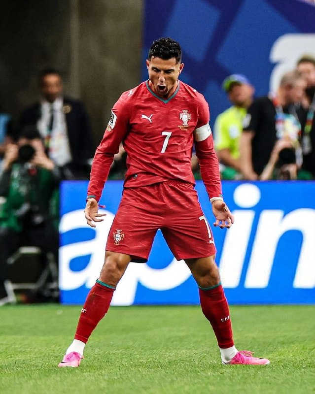 🚨🚨 OFFICIAL: 41-year-old Cristiano Ronaldo has been transferred 𝗖𝗔𝗟𝗟𝗘𝗗 𝗨𝗣 by Jorge Jesus to Portugal. 👑🇵🇹
