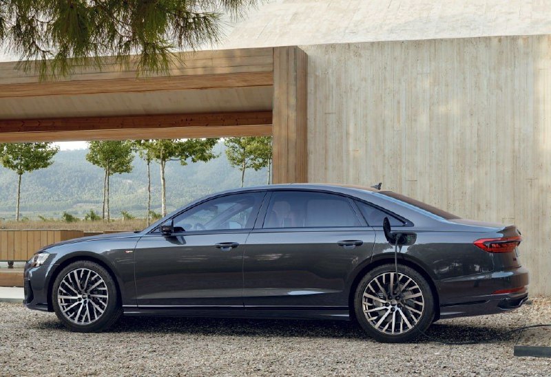 Флагманский седан Audi A8 останется в производстве до 2027 года 2