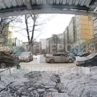 В Челябинске пацан зачем-то решил лизнуть домофон и прилип к нему. Позже произошел вот такой диалог:— Кто это?— Ааавааааа!Инцидент произошел на  улице 250-летия Челябинска, пишет паблик «ЧП | ДТП Челябинск».