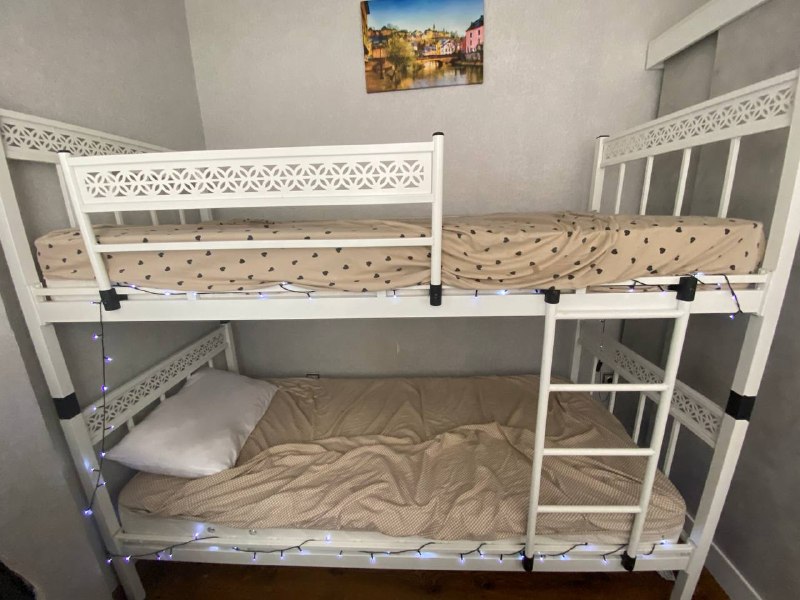 Двухъярусная кровать в хорошем состоянии — фото 1