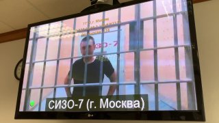 Мосгорсуд оставил блогера-доносчика Илью Ремесло в СИЗО по делу о военных «фейках», передаёт РИА «Новости».«Спасибо за внимание к моему делу. Россия будет свободной», — заявил Ремесло на суде.