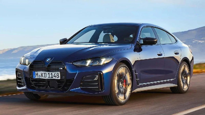 Обновленный лифтбек BMW 4 серии и i4 6