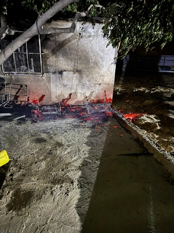 השפעות ההרס לאחר שמתנחלים שרפו בתי תושבים בח'רבת אל-טובה במוסאפר יטא, דרומית לחברון.
