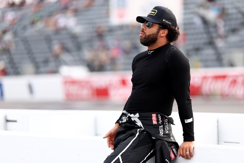 🚦Сразу скажем: за сегодня в авто‑мире вспылит не на трассе, а в суде NASCAR. Бу