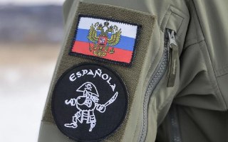 ⚡️Националистов из «Эспаньолы» заподозрили в незаконном обороте оружия: силовики нашли тайник с боеприпасами, как минимум двоих отправили под арестВ Севастополе арестовали действующих и бывших участников морского отряда добровольческой бригады «Эспаньола».