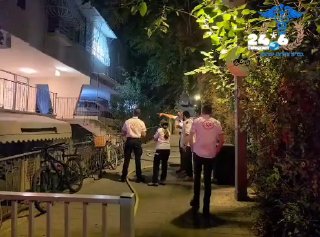 🇮🇱 Tel Aviv: Fire with trapped people on the roof. An elderly couple was rescued. forces in place.