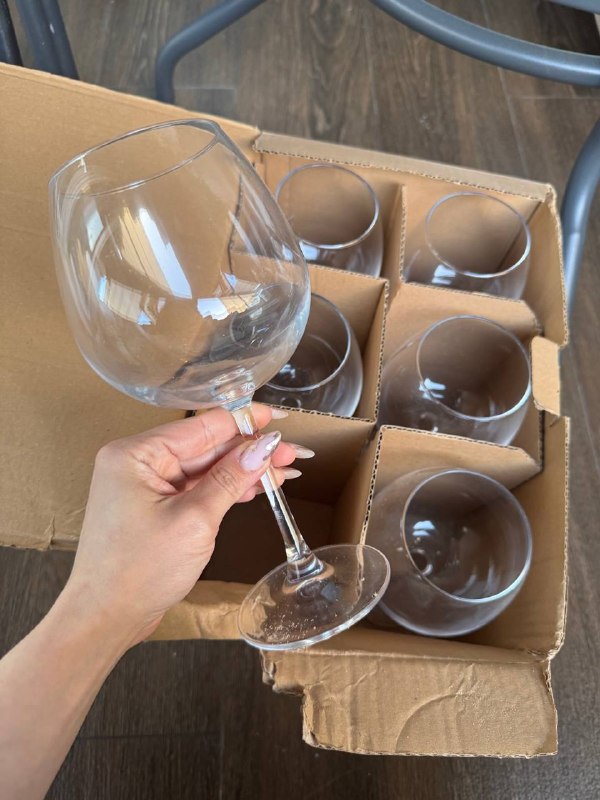 Большие бокалы, новые, 40 лар весь набор