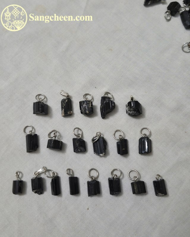 سنگچین | سنگ اصل، رودراکشا: 😍💎 آویز سنگ تورمالین سیاه افغان اصل 100% طبیعی معروف به سنگ جاذب انرژیها 😍بالاترین کیفیت از تورمالین سیاه روی زمین، تورم