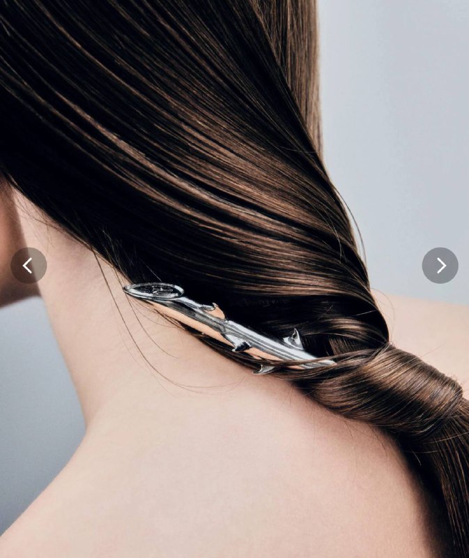 Виш лист для тех, кто любит свои волосы:— фен-стайлер BORK — стайлер DAYSON (конкретная модель)— расческа S-HEART-S—  шпилька для волос HAIRPIN MT— подарочный набор японской косметики для волос— уход за окрашенными волосами от бренда FANE P.S. Расскажите о своих хотелках, которых нет в этом списке, хочу записать их себе в заметки ✍🏻Виш лист для тех, кто любит свои волосы:— фен-стайлер BORK — стайлер DAYSON (конкретная модель)— расческа S-HEART-S—  шпилька для волос HAIRPIN MT— подарочный набор японской косметики для волос— уход за окрашенными волосами от бренда FANE P.S. Расскажите о своих хотелках, которых нет в этом списке, хочу записать их себе в заметки ✍🏻