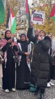 המפגינים בברלין גינו את רצח העם של הציונים בעזה הרחובות והכיכרות של בירת גרמניה, במקביל לפשעי ישראל ברצועת…
