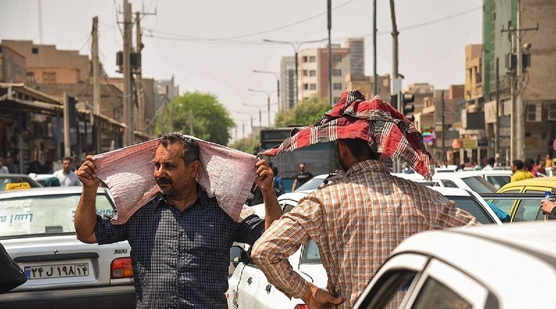 دیده بان ایران: 🔴 کاهش گرمای هوای تهران از سه‌شنبه؛ هشدار بارش‌های رگباری در ۱۰ استان🔹️ یک مسئول سازمان هواشناسی گفت: از روز سه‌شنبه (۱۰