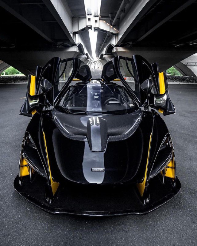McLaren Senna