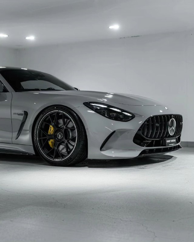 2024 AMG GT 63 4.0-L V8 BITURBO 4MATIC+ 0-100 km/h 3.2 sec 3