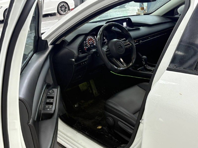 Mazda 3 2021 фото 3
