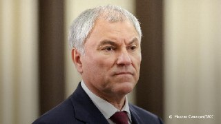 Минпросвещения не будет вводить обязательное изучение второго иностранного языка в школах, рассказал Володин по итогам беседы с Кравцовым: "Обязательный второй иностранный язык привел бы к перегрузке ребенка. Да и организация обучения ему стала бы сложноре