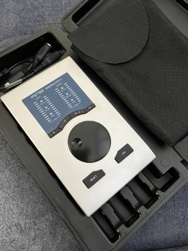 Продам RME BABYFACE PRO FS в отличном состоянии, пользовался редко. Чехол + кейс + провода — фото 1