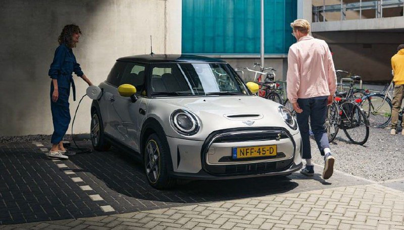 MINI отзывает 140 тысяч электромобилей