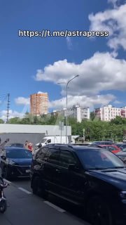 Платформу для ПВО, вероятно, установили на крыше жилого комплекса в московском районе Чертаново  В Москве очевидцы сняли процесс установки, предположительно, платформы для комплекса ПВО на крыше самого высокого здания в Чертаново. Об этом сообщает ASTRA. …