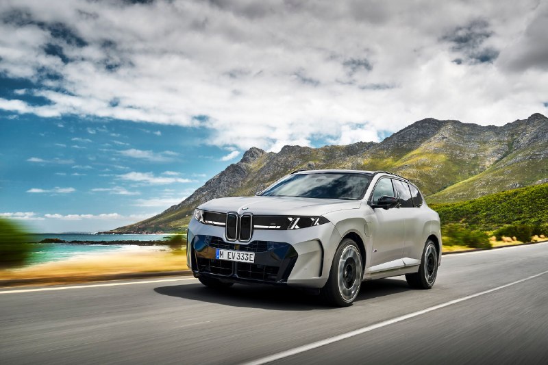 Пятая генерация BMW X5 уже в кадре — и сразу в версии Hybrid. Да, баварец продол