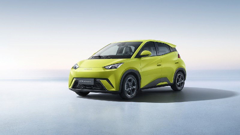 Компания BYD обогнала Tesla и стала мировым лидеро...