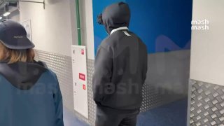 Flo Rida притворился фотографом и провёл время в толпе фанатов перед большим сольником в Москве. Спойлер — сначала звезду никто не узнал.— Я — Flo Rida!— [смеются] Очень смешно.После того как рэпер снял парик фанаты и фанатки не сдерживали эмоций. Сегодня 