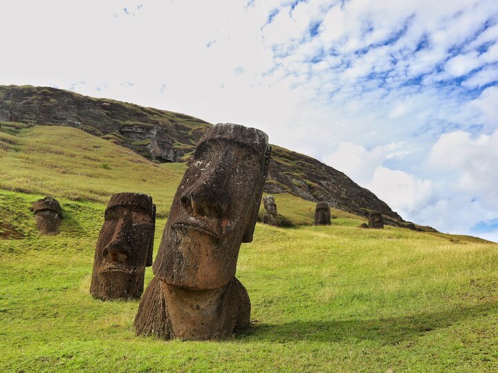 復活節島盛產「廢青」？