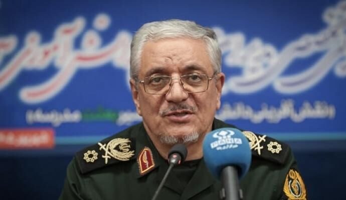 روزنامه ایران: ⭕ سخنگوی وزارت دفاع: نیروهای مسلح تجربه و ظرفیت بالایی برای عبور از بحران دارند🔹سردار رضا طلایی‌نیک درباره تجربه کشور در