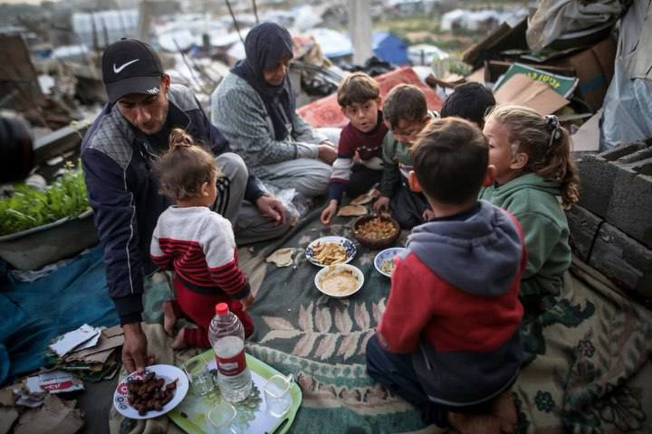 В Газе 1000 сирот нуждаются в нашей помощи. фото