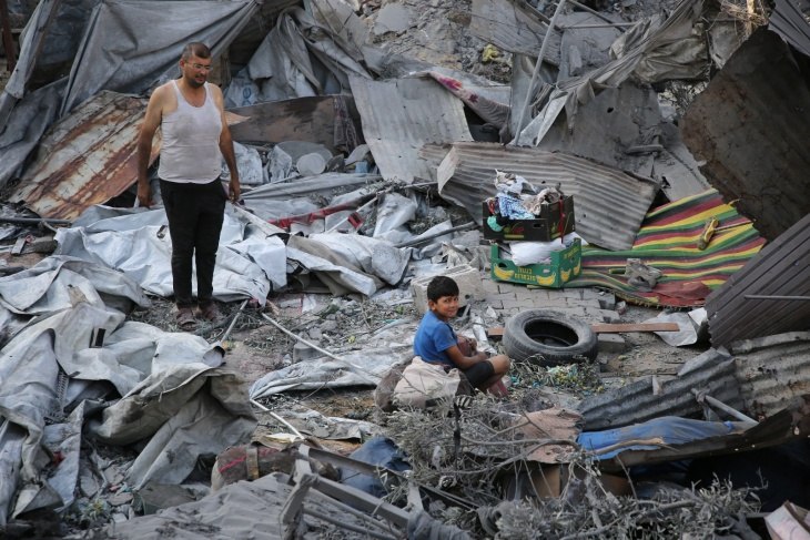 Israeli forces breach Yellow Line in Gaza operations.