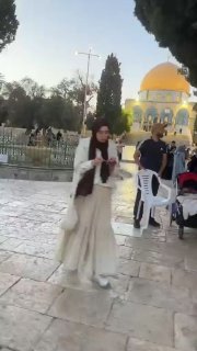 آلاف المصلين يتوافدون على المسجد الأقصى مع أذان المغرب