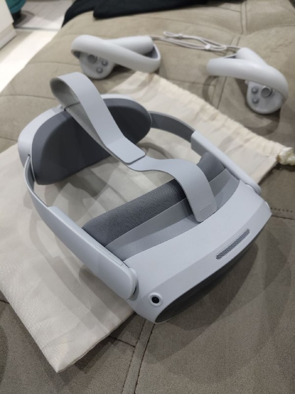 Продам VR шлем Pico 4 256gb — фото 1