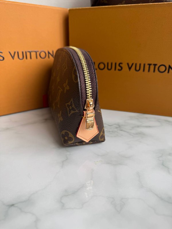 Louis Vuitton Косметичка Louis Vuitton Cosmetic PM Pouch, фото 2