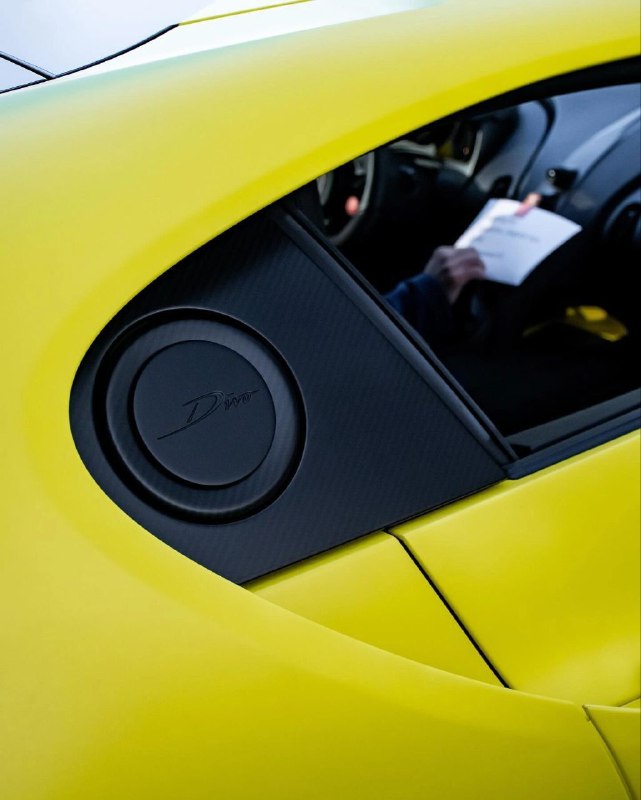Bugatti Divo (1 из 40) 7