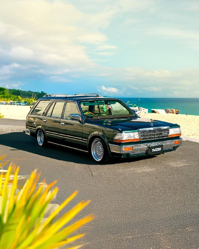 Nissan Cedric/Gloria Wagon 7