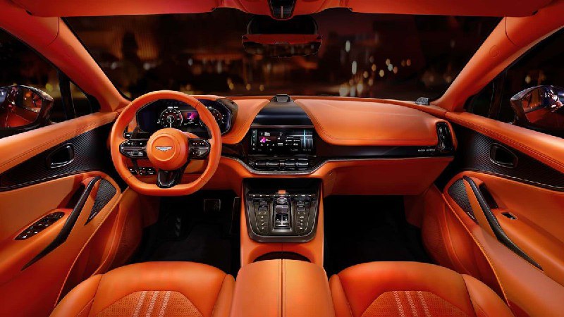 Кроссовер Aston Martin DBX707 получил новый салон 3