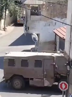 כוחות הכיבוש משחררים את רוב העצורים לאחר שחקרו אותם בכפר טל, דרומית מערבית לשכם.