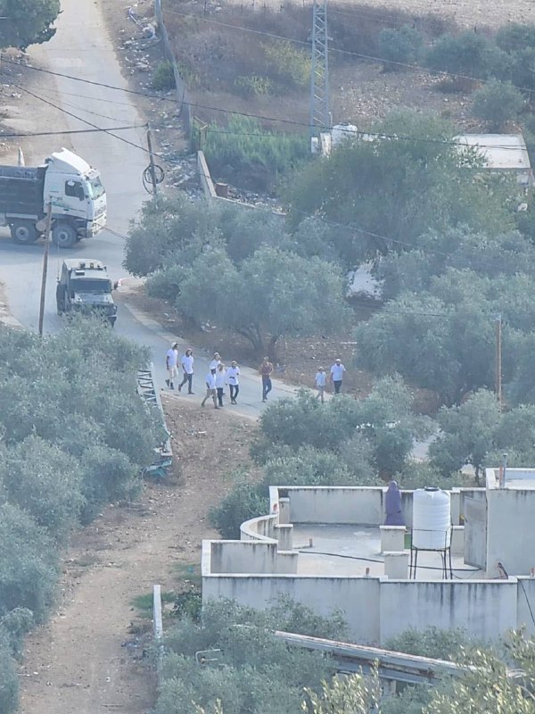 Settlers conduct provocative tours in the village of Burin south of Nablus under the auspices of the occupation forces.