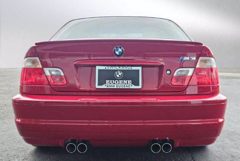 В США обнаружили BMW M3 2002 года в идеальном состоянии 6