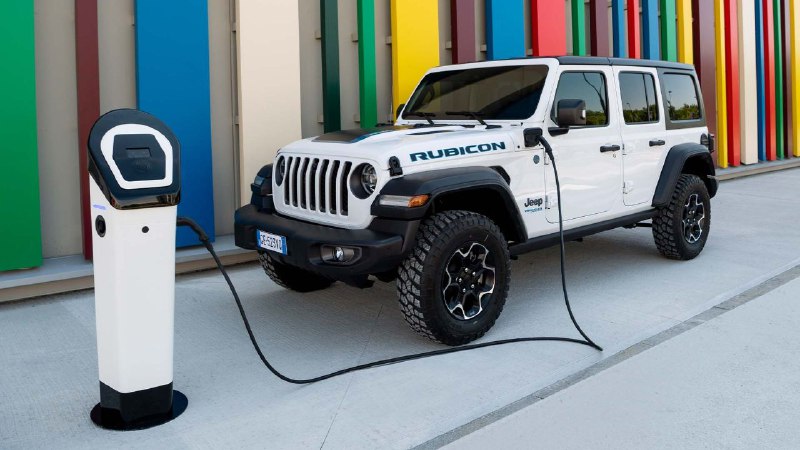 Все модели подключаемых гибридов Jeep и Chrysler официально сняты с производства