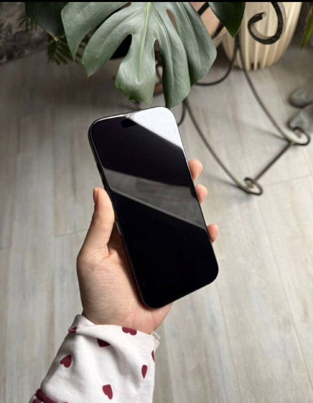Продаю iPhone 16 Pro, в отличном состоянии